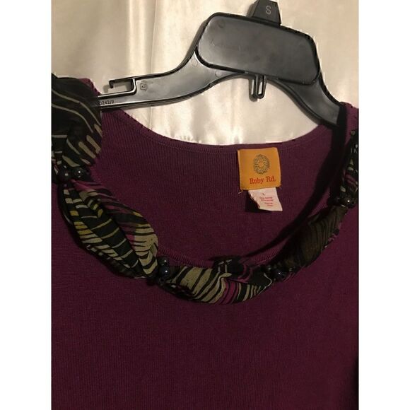 Ruby Rd Scarf Beaded Neckline Burgundy Crew neck Sweater L - Picture 3 of 5